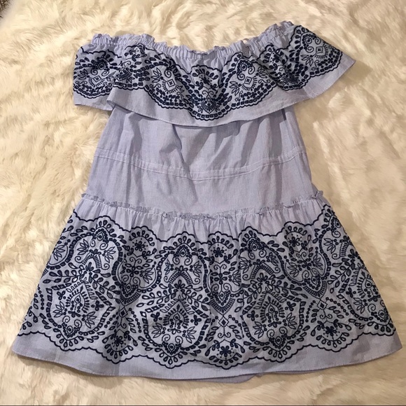 ❌Sold❌ BCBGMaxAzria Zoey Off-The-Shoulder Dress - Picture 3 of 8